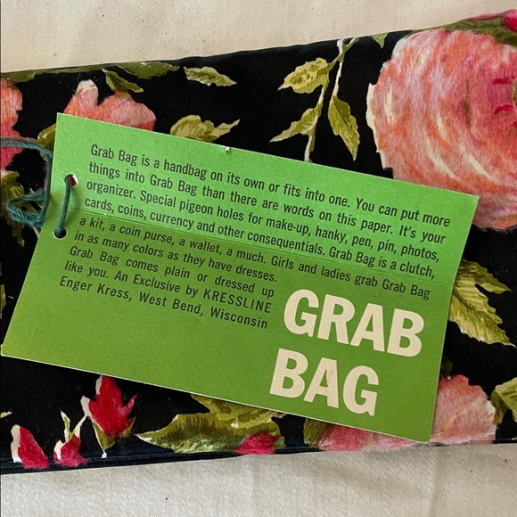 Floral Black and Pink Clutch - Picture 4 of 4